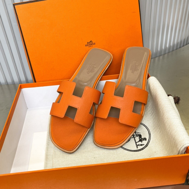 H**mes slippers